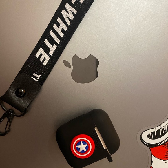 Fashionable cases for AirDrops. - Picture 2 of 8